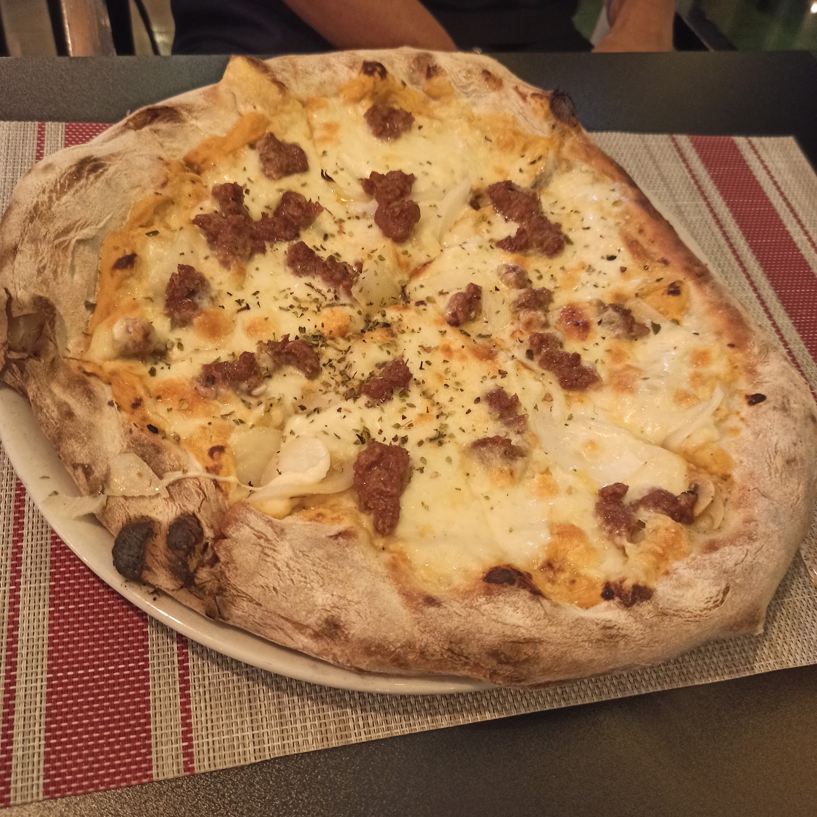 Pizza salsiccia
